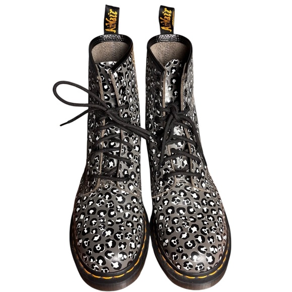 Dr. Martens 1460 Gray Leopard Smooth Leather Boots – Women’s US 9 - Picture 2 of 9